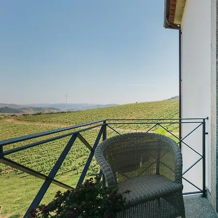 Casa Pipas / Quinta Do Portal Sabrosa