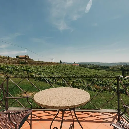Casa Pipas / Quinta Do Portal Sabrosa