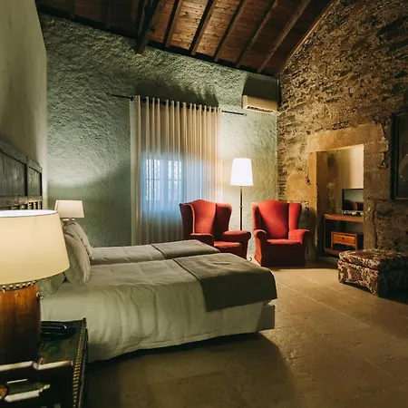 Casa Pipas / Quinta Do Portal Sabrosa