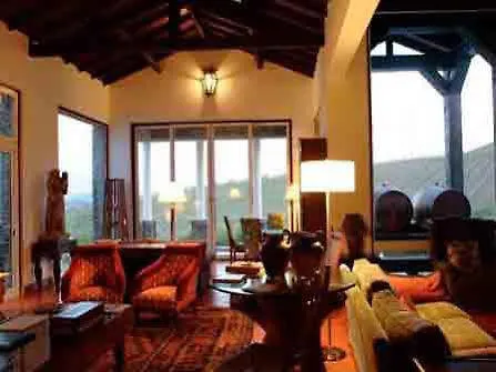 Casa Pipas / Quinta Do Portal Sabrosa