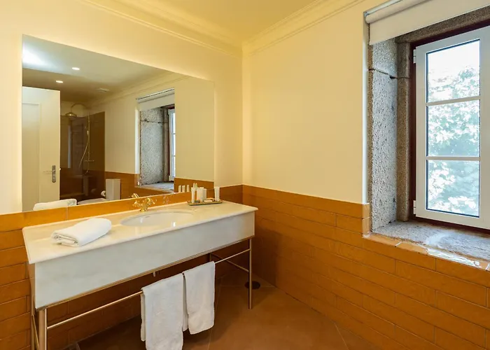 The Manor House Celeiros Hotel Sabrosa